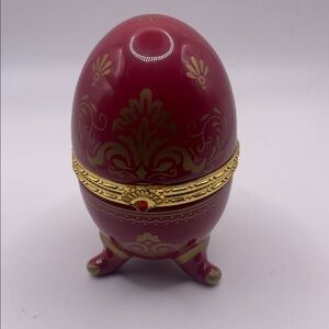 Ceramic‎ Footed Hinged Maroon Egg With Quartz Clock Inside